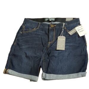 Wit & wisdom cuff denim shorts size 4
